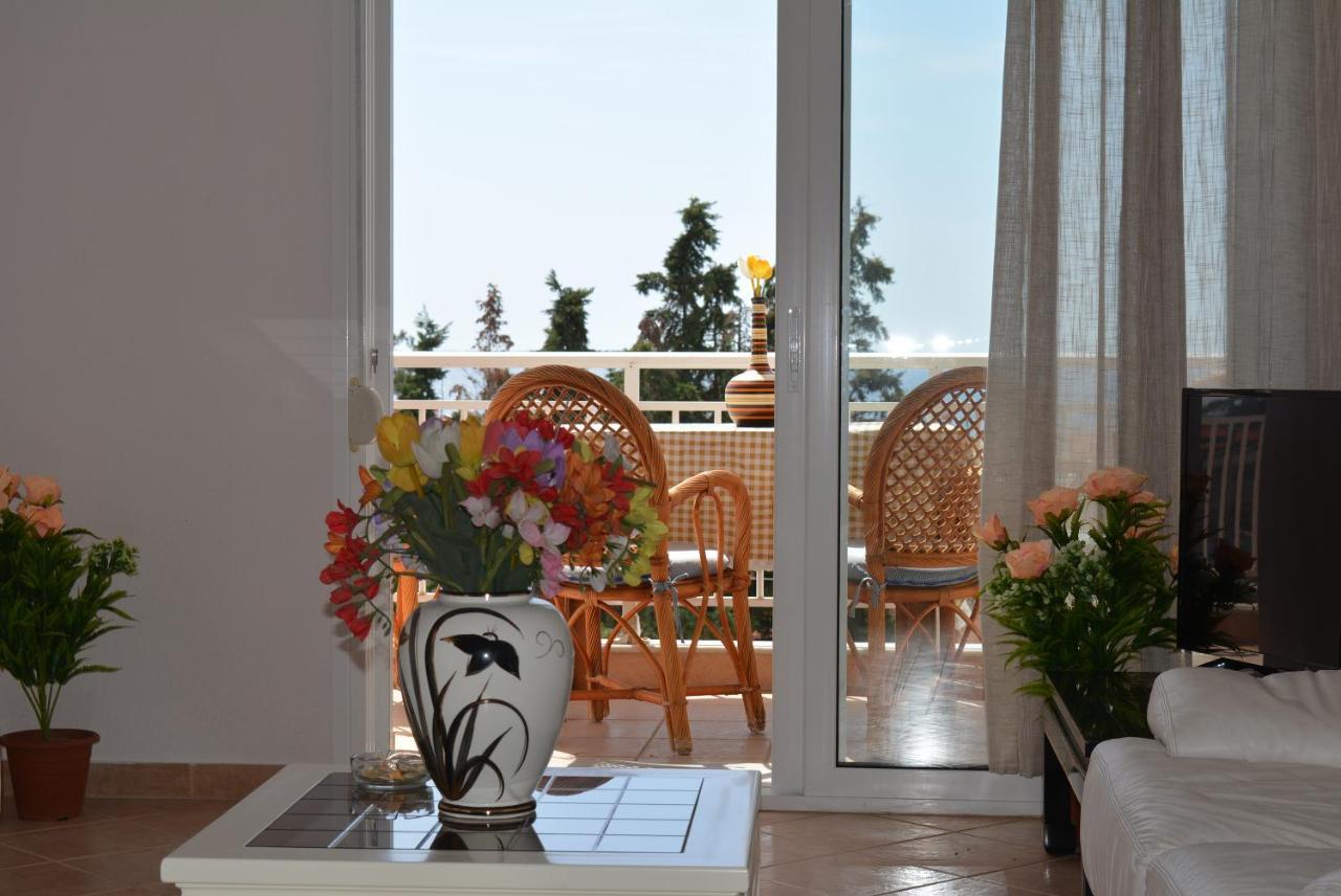 Panos Apartments غيراكيني المظهر الخارجي الصورة