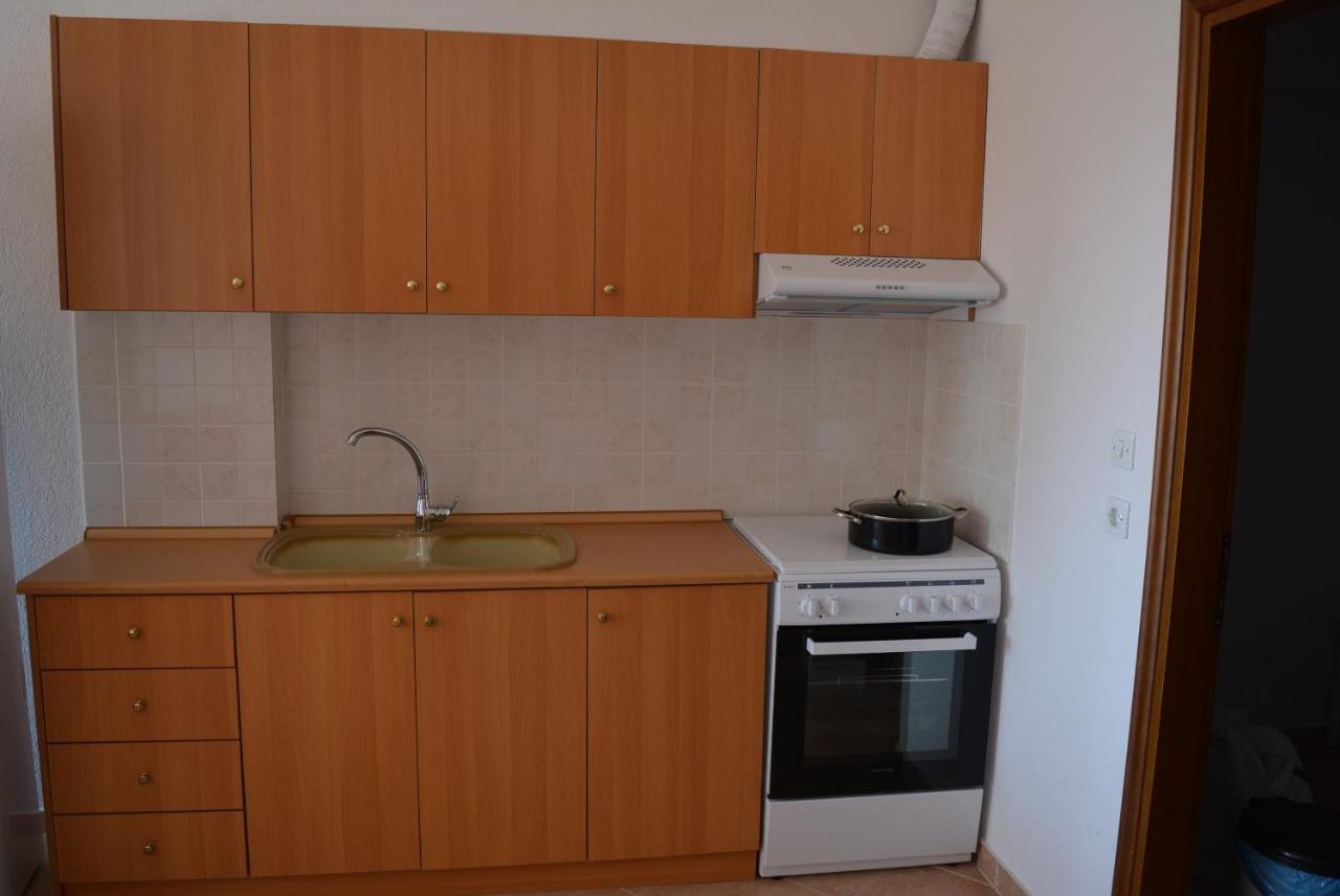 Panos Apartments غيراكيني المظهر الخارجي الصورة